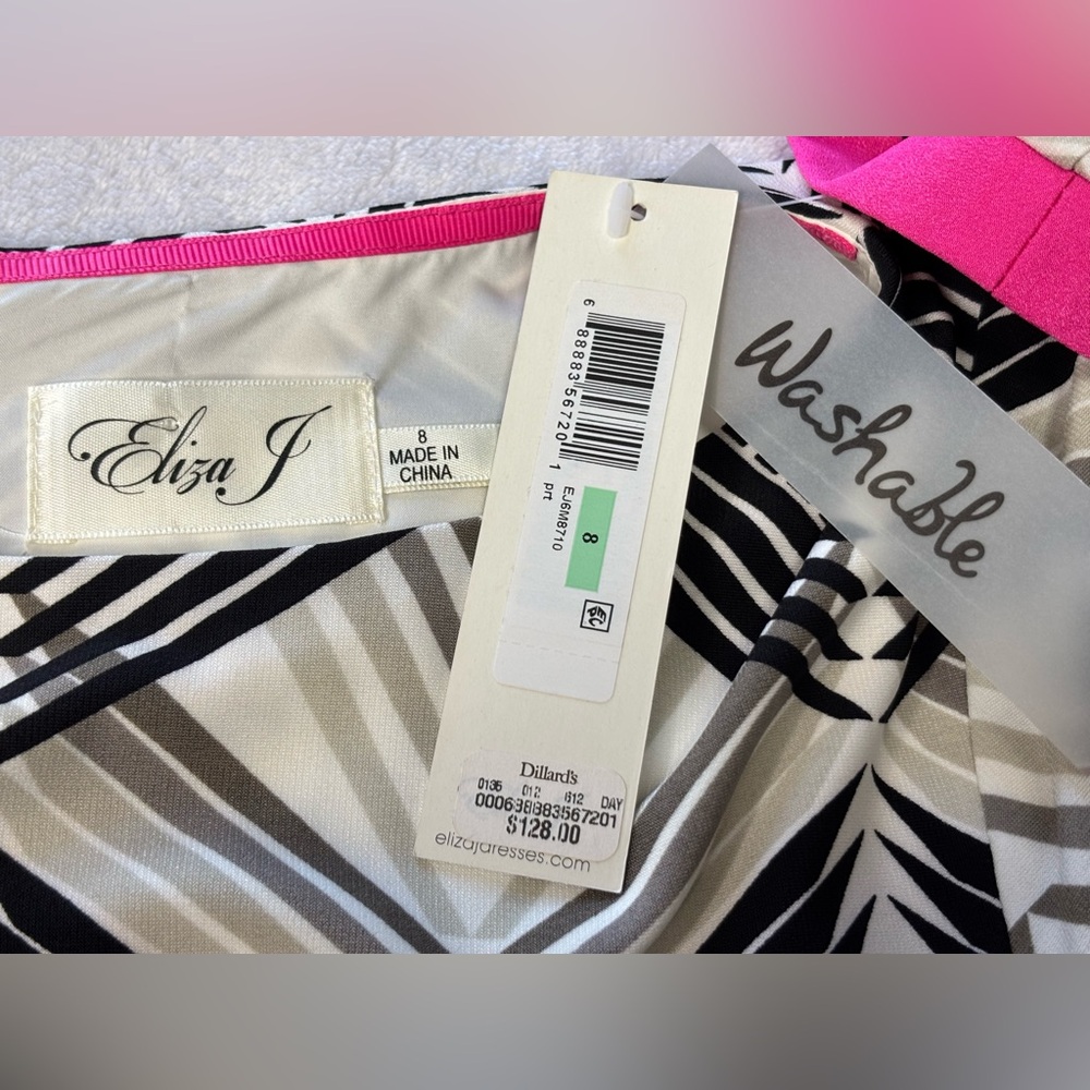 2590 - Eliza J Black and White Geometric Dress with Pink Trim NWT SIZE 8 - Picture 14 of 14
